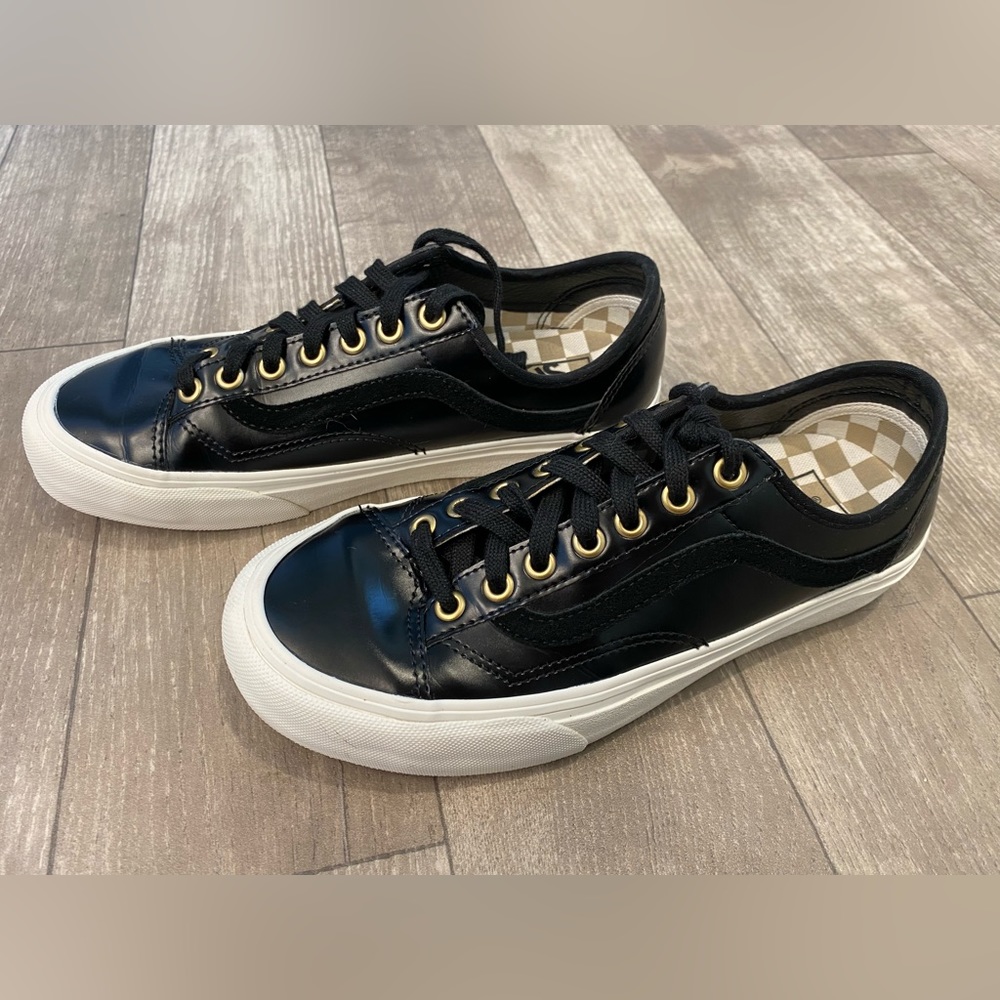 Black and Gold Leather Vans S. 8